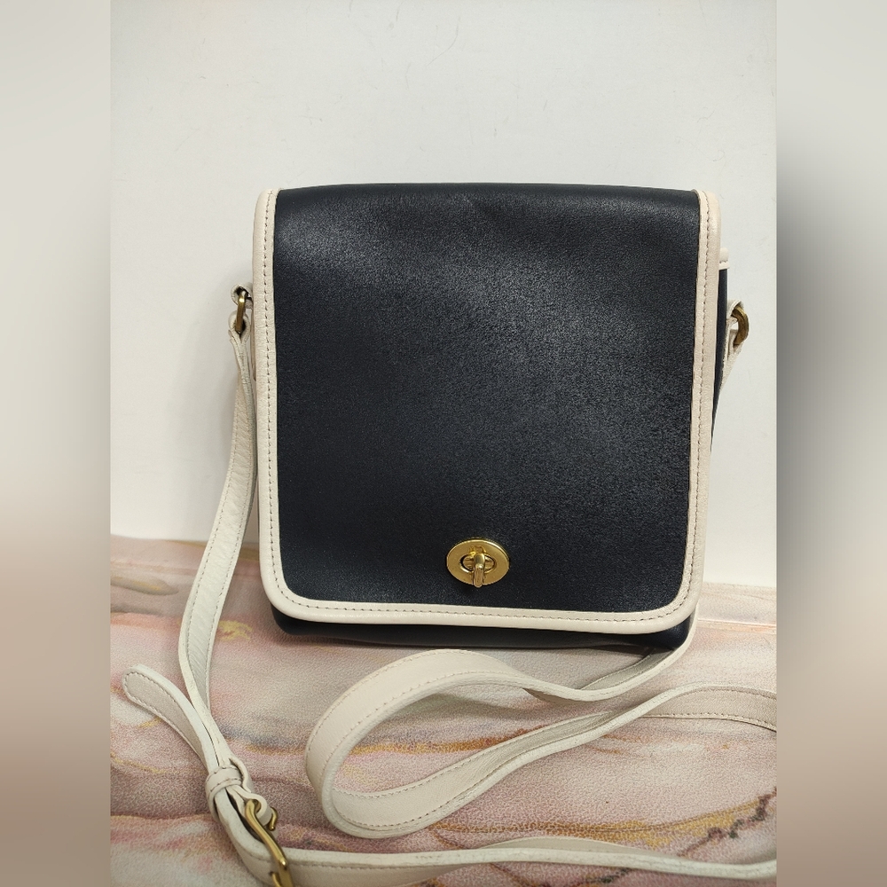 Vintage Coach 9669 SPECTATOR Companion Flap Navy Blue EUC